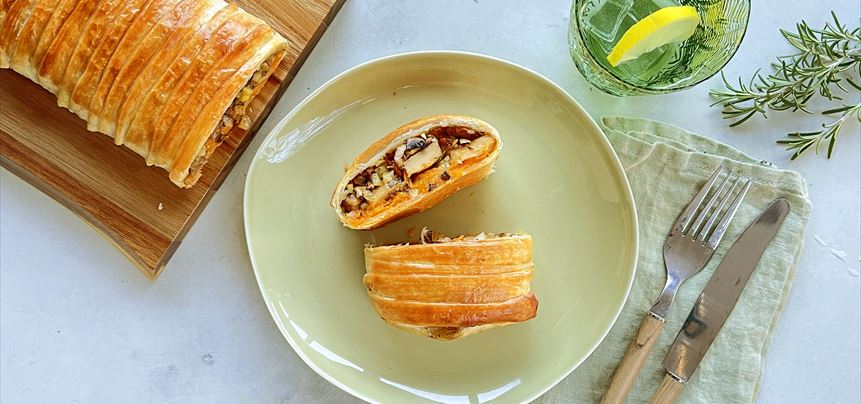 Imagen de Trenza de hojaldre con Mediterranean Style Filet Pieces, setas, calabaza y castañas