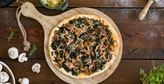 Imagen de Pizza de espinacas con champiñones y jamón