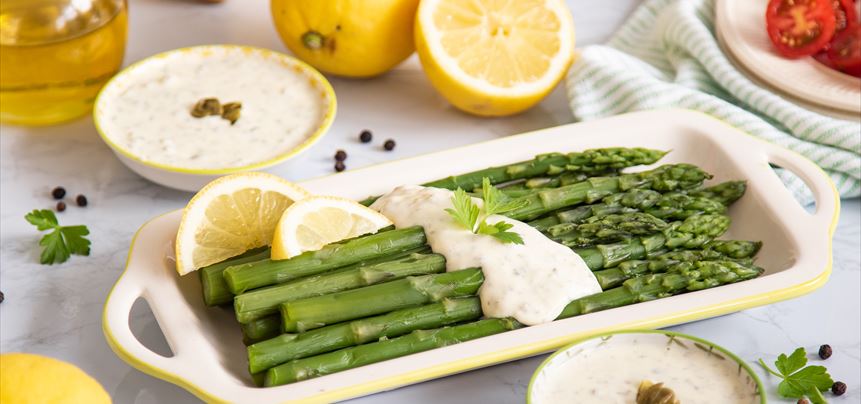Imagen de Espárragos con salsa tártara ligera