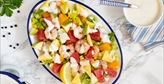 Imagen de Ensalada de frutas y gambas con salsa de yogur