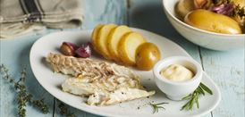 Imagen de Lubina a la sal al horno con patatas confitadas