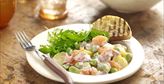 Imagen de Ensalada de patatas, salmón y habas