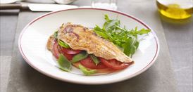 Imagen de Tortilla de tomate y albahaca