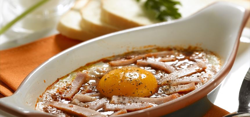 Imagen de Huevos al plato con jamón en microondas