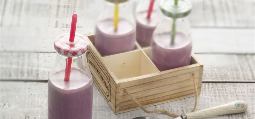 Imagen de Desayuno de yogur, açai y avena (smothie)