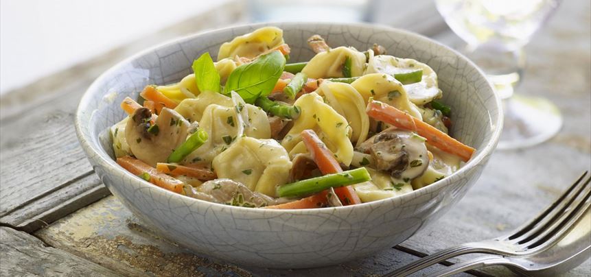 Imagen de Pasta con salsa de verduras a la crema