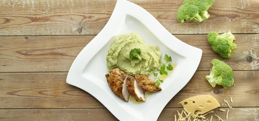 Imagen de Pollo a las finas hierbas con puré de brócoli