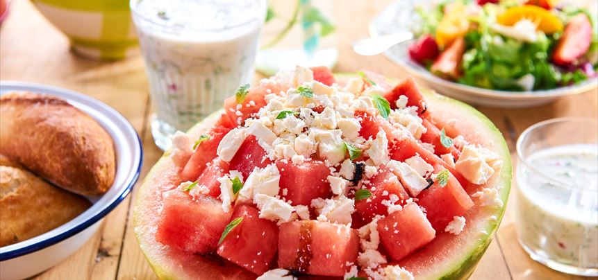 Imagen de Ensalada de frutas con queso feta
