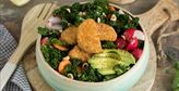 Imagen de Ensalada de kale con nuggets veganos