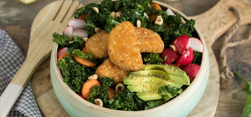 Imagen de Ensalada de kale con nuggets veganos