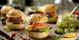 Imagen de Mini Burger Deluxe con aguacate y pico de gallo