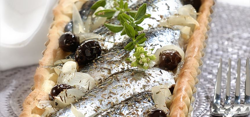 Imagen de Coca de sardinas y cebolla