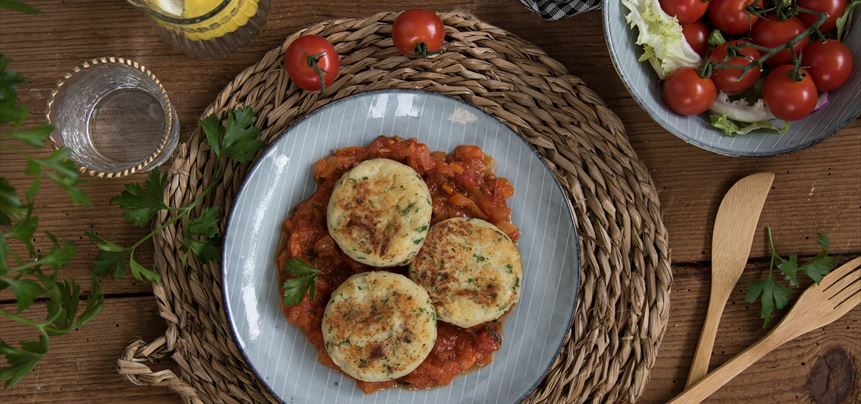 Imagen de Hamburguesas de merluza con salsa de tomate
