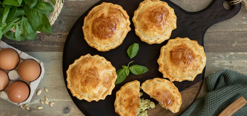 Imagen de Mini pastelitos de merluza con pesto y huevo duro
